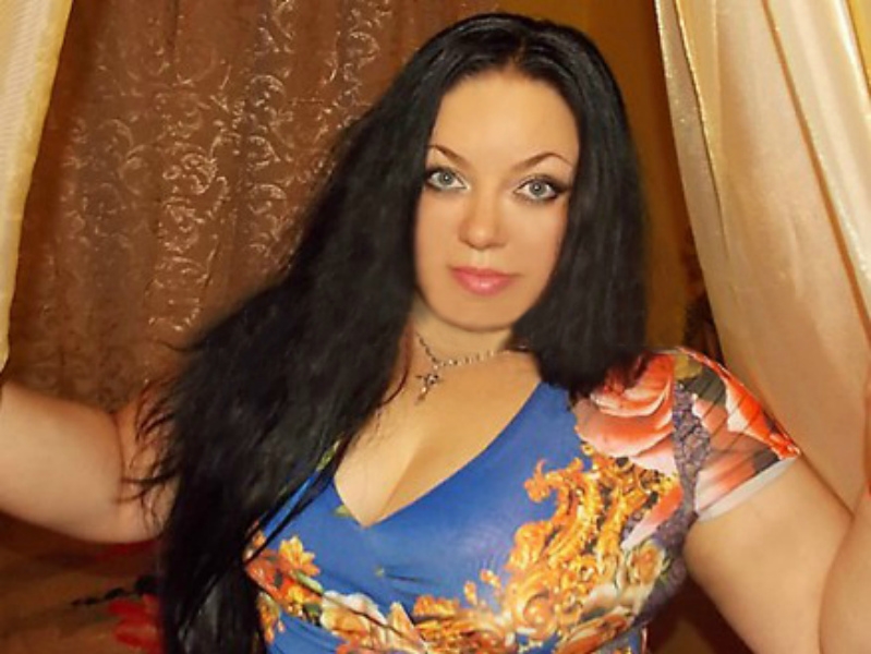 У меня есть все, чтобы доставить вам удовольствие: стройная фигура, изысканный вкус и жаркое желание удовлетворить ваши самые сокровенные фантазии.
Я мастерица в искусстве доводить до оргазма и готова удовлетворить даже самые необычные запросы. Мои услуги включают классический секс, эксперименты в постели, массаж, стриптиз и многое другое. Проведите время в компании истинной госпожи страсти и наслаждения!
Фото в профиле - 100% мои, без ретуши и обмана. Я гарантирую вам полную конфиденциальность и абсолютную безопасность. Мои клиенты отзываются о нашей встрече только положительно, и я всегда готова привести вам их отзывы в доказательство.
Если вы готовы окунуться в мир наслаждений и страсти, то я с нетерпением жду вашего звонка. Встречи проходят только в Москве, вам останется только выбрать место и время. Не упустите возможность познакомиться со мной - гарантирую, что вы не пожалеете! 😘 26836, 37 лет